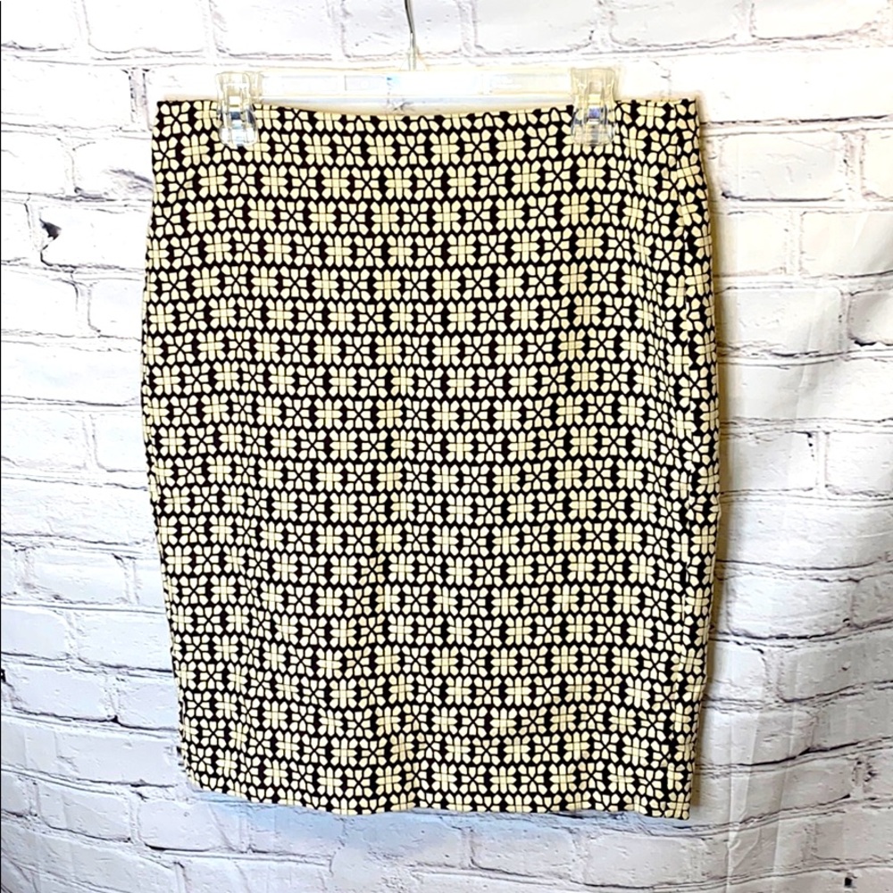 Banana Republic Black Cream Pencil Skirt Size 6